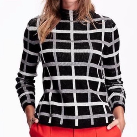 Old Navy Black and White Mock Neck Window Pane Print Sweater